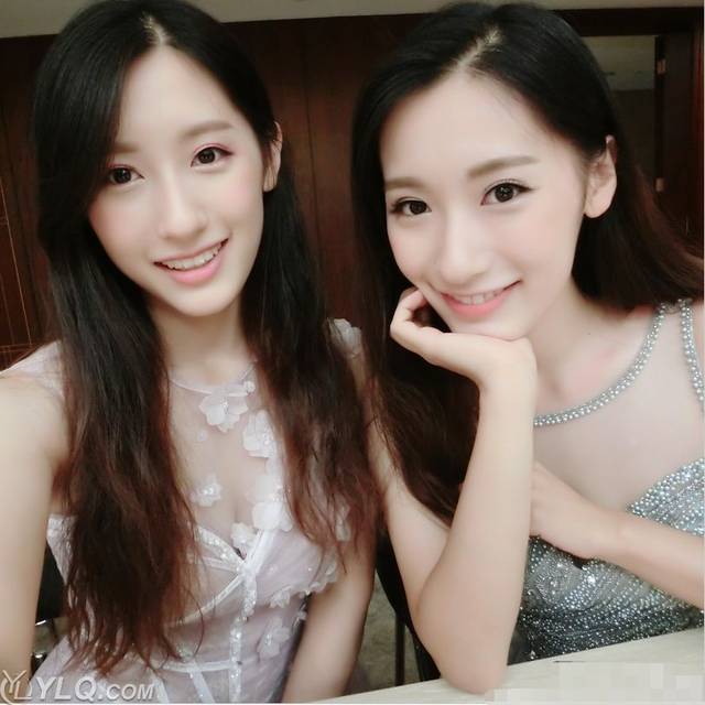 微博知名的学霸姐妹花孙雨朦与孙雨彤,看网络照片都是脸型线条流畅的