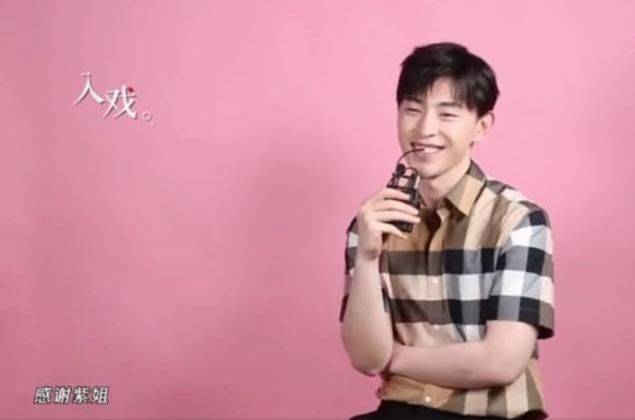 互撕后邓伦首次公开告白杨紫,坦言与李现很熟