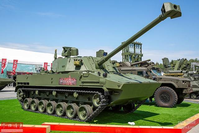 2s42"莲花"120毫米自行迫榴炮,俄军空降兵已小批量装备.