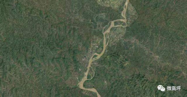 而是记录了咱们南充1984—2016 32年城市发展历史卫星影像 从图像上看图片