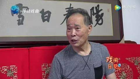 栏目组还来到了河南商丘访问到了有"豫东红脸王"之称的戏曲名家刘忠河