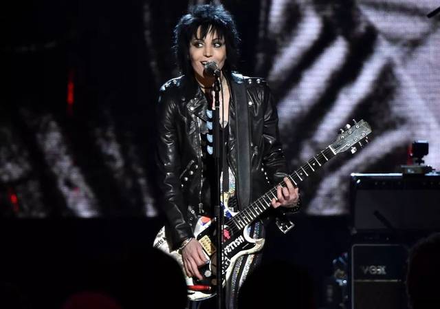 joan jett:哪有什么女子不女子,摇滚从来都是凭实力说话