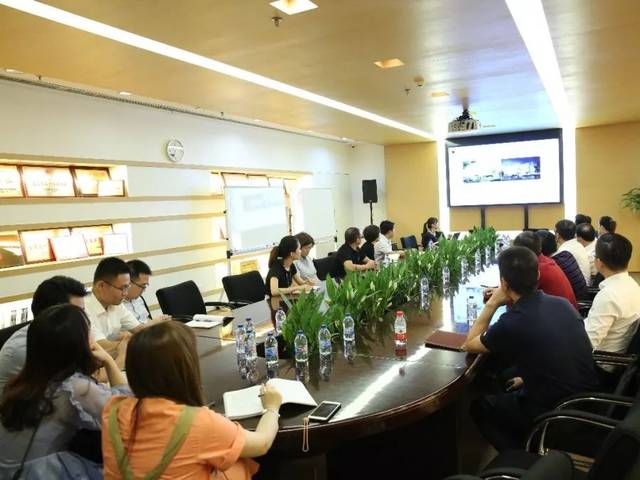 市委组织部副部长颜云蔚一行在湖里街道开展主题调研