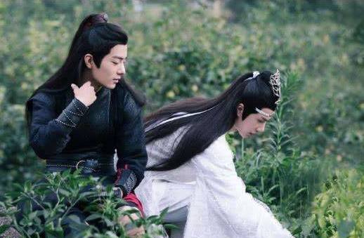 陈情令:金凌拿剑捅魏无羡,还是在哪个熟悉的位置,蓝湛