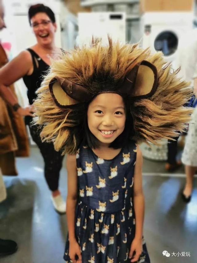 北京就要上演的这部超级阖家欢剧,我飞到伦敦