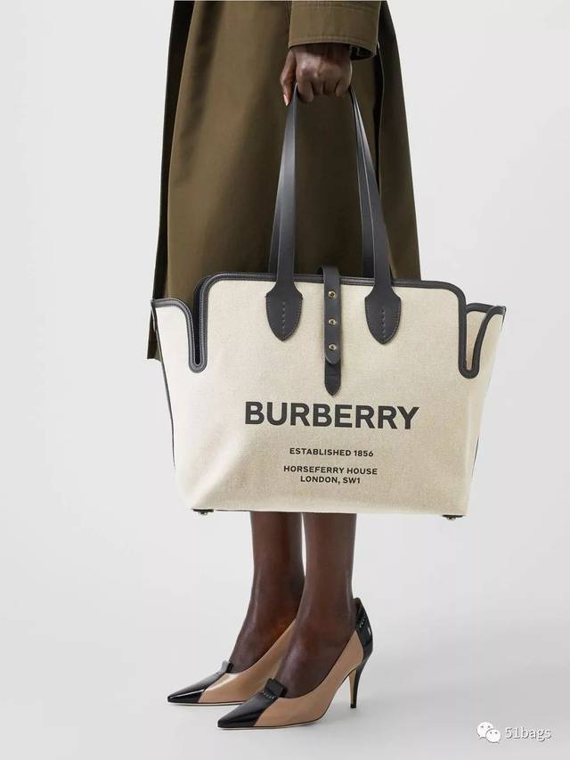 轻巧又能装 | burberry 强势推出一整个帆布包系列