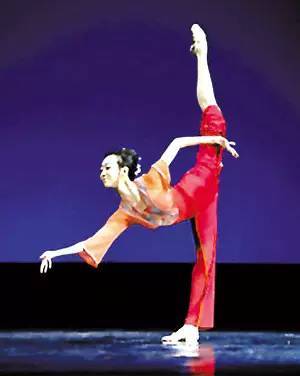 金星变性手术前舞蹈视频,精彩!