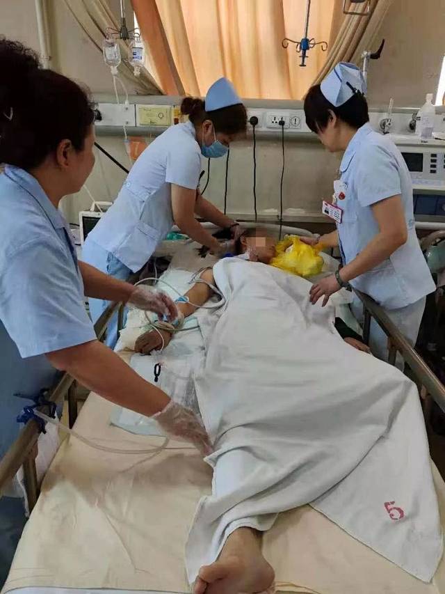 原创哈尔滨13岁小女孩突然呕吐,昏迷,意识不清,紧急寻人刷爆朋友圈!