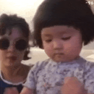 教训小孩 gif 动图