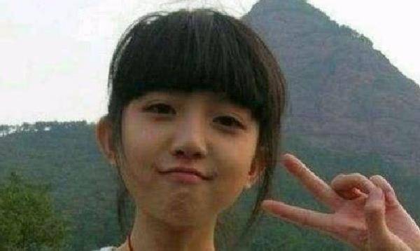 她14岁被网友称"斗岩女神",如今身材比柳岩还性感,现照曝光