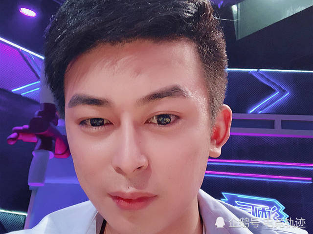 虎牙元老大表哥直播人气被限,怒然下播留下三