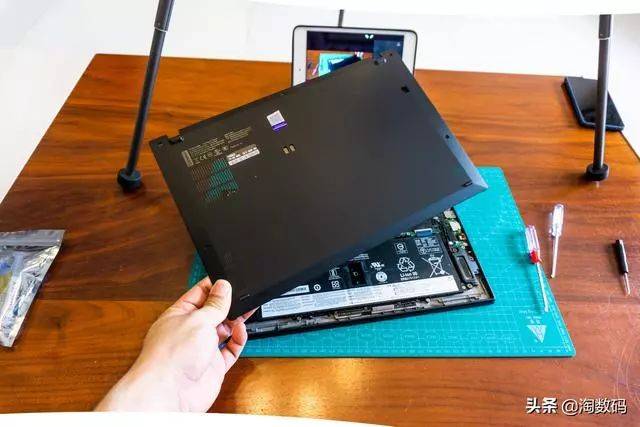 4k hdr版thinkpad x1carbon 2019多图拆解 评测