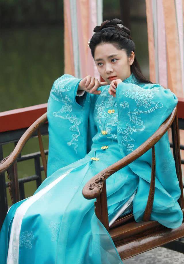 任嘉伦新戏《锦衣之下》即将开播,女主是谭松韵网友表示很满意