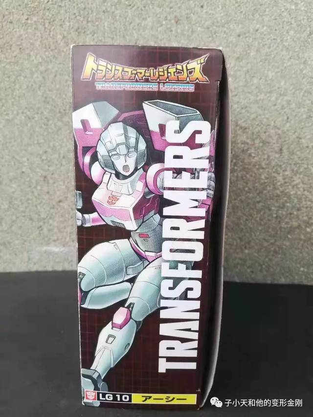 【评玩具】子小天:岑测评《变形金刚 lg10一一阿尔茜,女性变形金刚就