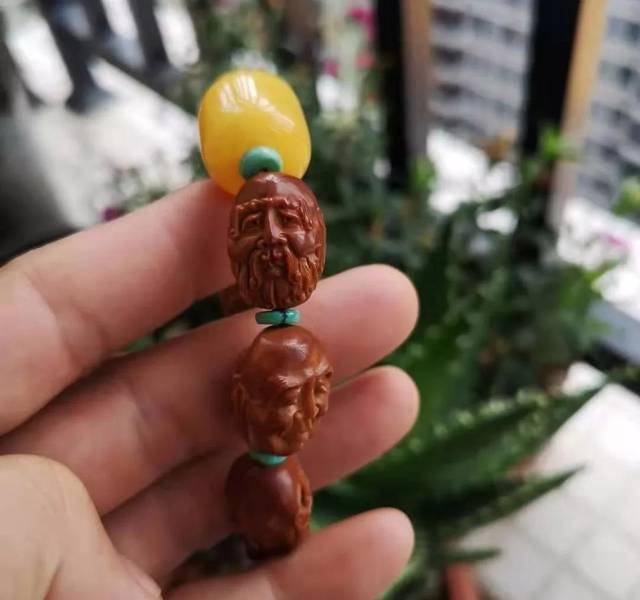 盘了1年的金刚,5年的核桃,8年的橄榄核……包浆到底有多美?
