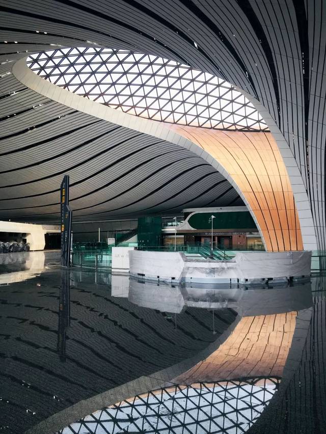 大兴机场设计负责人,北京市建筑设计研究院建筑师王晓群采访视频