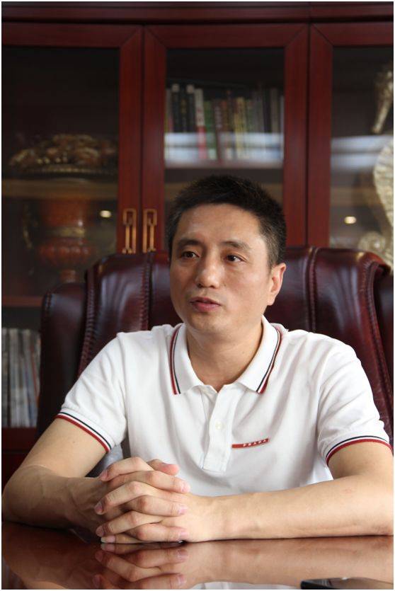 初次造访鸿海地产集团董事长黄凯涛,其人低调,敬业而又务实;儒雅,极具