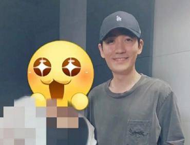 朱一龙"颜值"有多高?看到与粉丝素颜合拍,网友:我好像