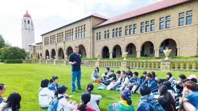 东方英语疯狂教育节,校庆嗨翻天!