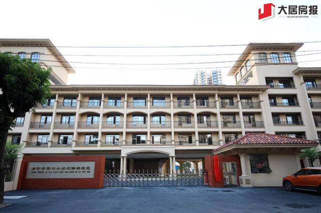 南宁市秀田小学北际路校区▼ 办学规模:规模为48个教学班.