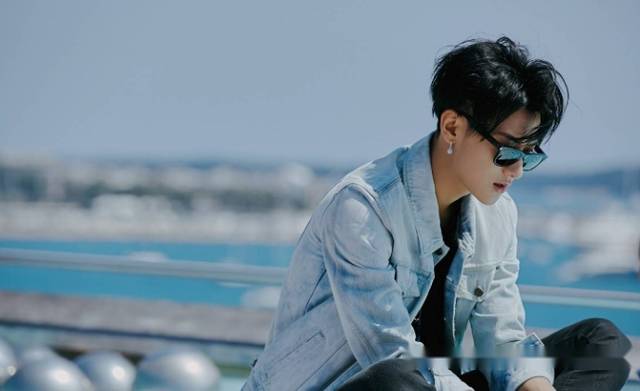 王者荣耀全服第一的黄子韬,从来不带妹子一起