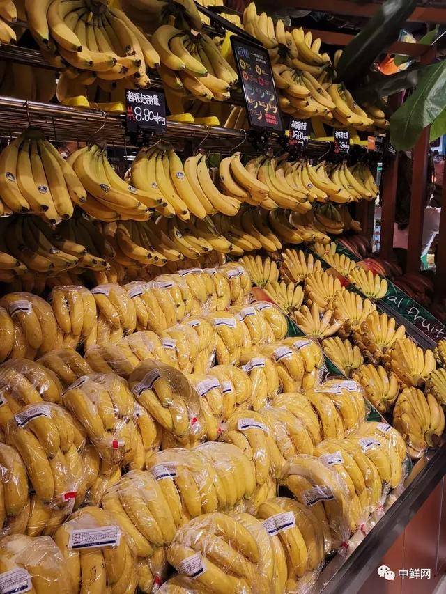 现在很多门店会出现精品香蕉与普通香蕉陈列混乱,品质掺杂不清,成熟度
