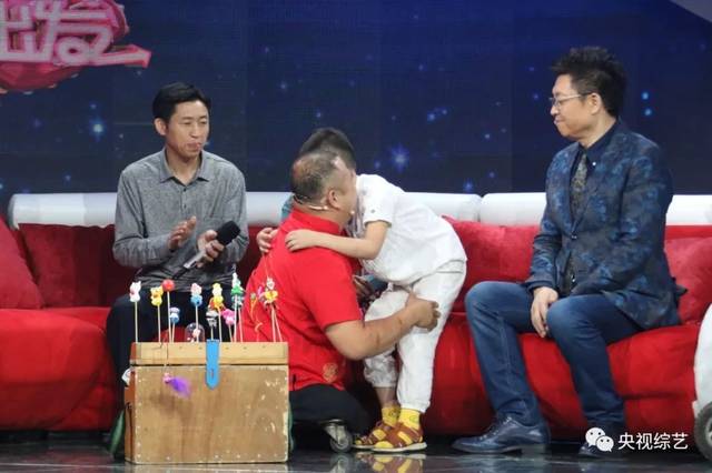此次来到《向幸福出发》王禹感谢妻子为他生下一个健康的孩子,一家人