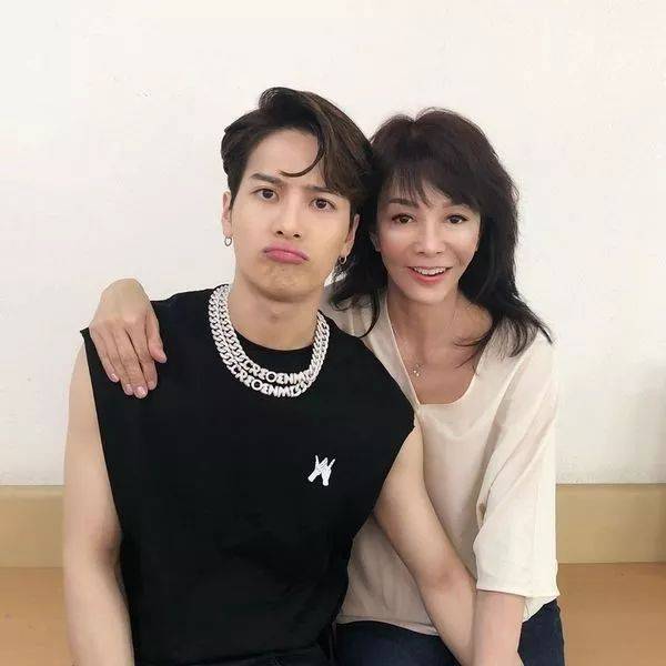 TVB综艺Do姐全程偏帮王嘉尔,农夫呷醋:从来冇