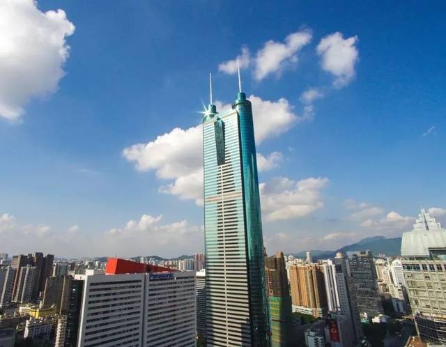 城脉金融中心大厦 383.95米