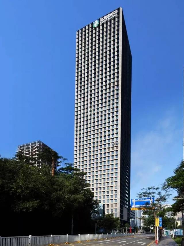 深圳建设银行大厦 218米