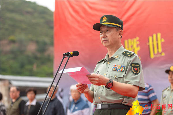 图 省委常委,省军区司令员韩强少将讲话 省委常委,省军区司令员