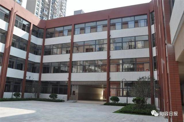 句容市凤凰城小学(句容市崇明小学凤凰城分校)位于南京东郊——碧桂园