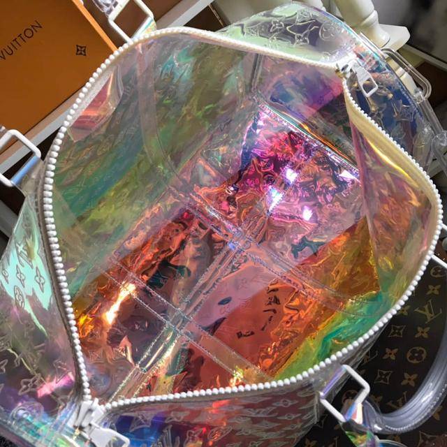 黑夜掩盖不了你的闪耀~lv走秀款透明pvc炫彩旅行袋 m53271_手机搜狐网