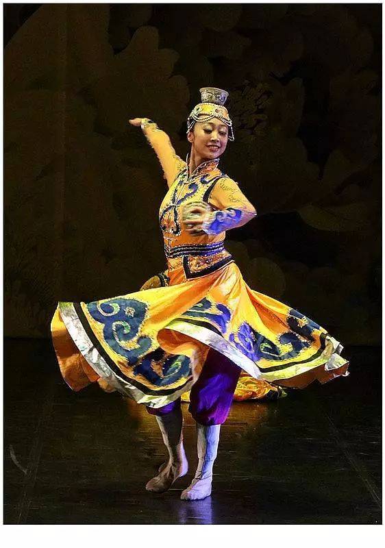 民族艺术|蒙古族舞蹈——蛊碗舞