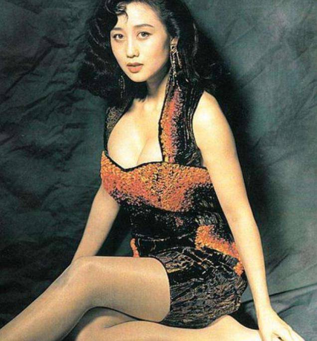 国际巨星的李连杰,甘愿为利智去死,网友:这人间尤物我