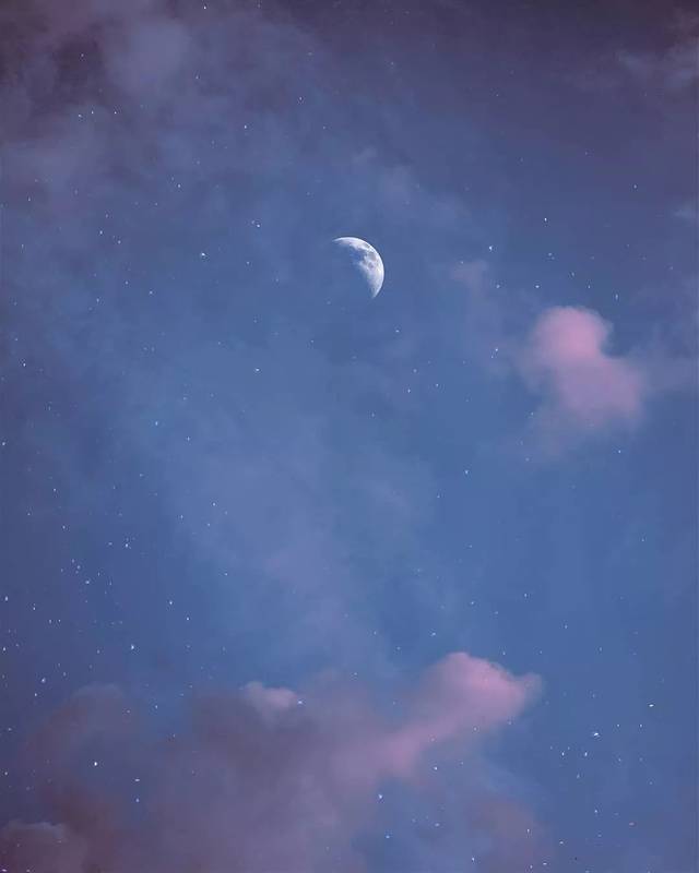 星月壁纸 | "我说今晚月光那么美,你说是的."