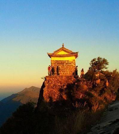 大理除了苍山洱海,还有一座值得一拜的灵山太极顶