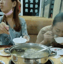 搞笑gif图:看到这个表情,我也只能呵呵了_手机搜狐网