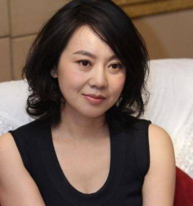 遇到人渣真要命!闫妮私密照被前男友曝光,女星