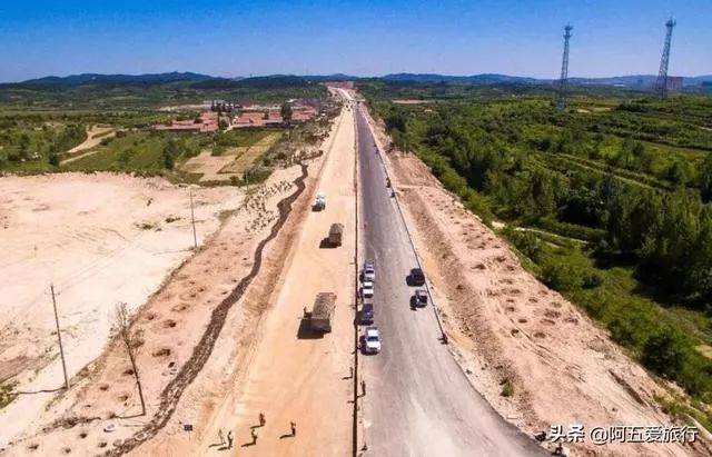 甘肃正在修建一条高速,投资约88.6亿元,计划2022年竣工