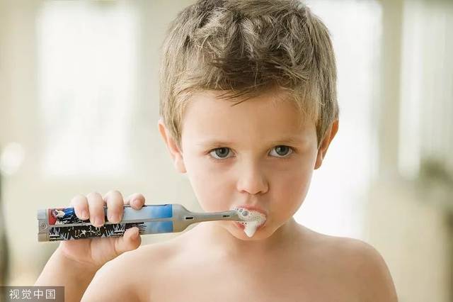 儿童刷牙,可以用电动牙刷吗?