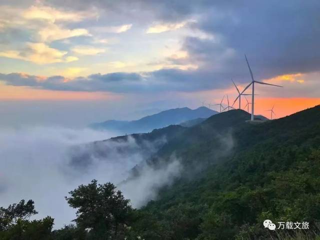 饱览绚丽的星空美景,他们在万载仙姑岽拍下这一幕幕