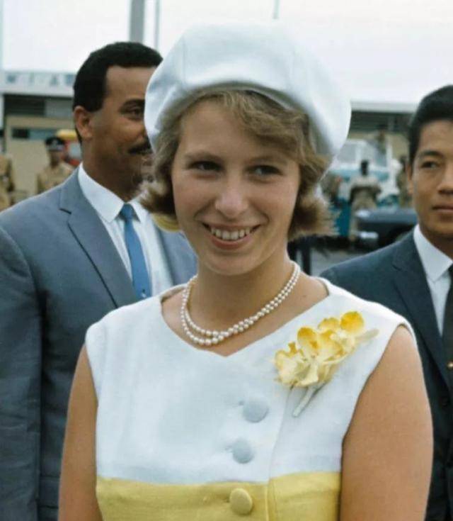 别再说英国公主不好看,是你还没有见识安妮的美,一位真正的公主