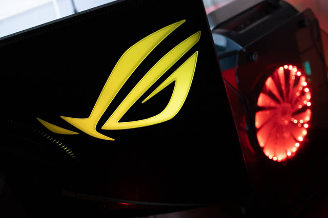 电竞显示器四大金刚之首,信仰之力果然名不虚