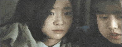 后一秒就是诡异又邪恶的大灰狼了,明明是个少女脸,却盯的你后背直发