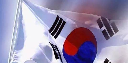 韩国国旗原有8个汉字,因中国去掉4字,因日本又