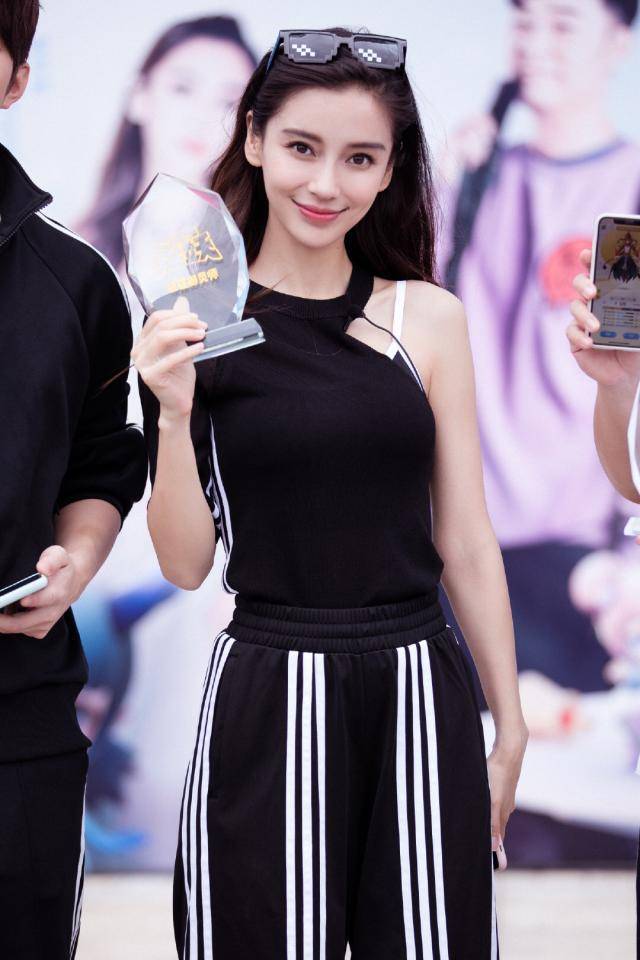 angelababy抹胸,angelababy礼服 angelababy早期造型,白色抹胸礼服仙气十足,美到让人窒息