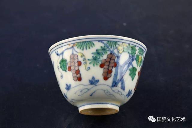 古往今来,中华十大名杯之独具一格的姹紫明成化斗彩葡萄杯