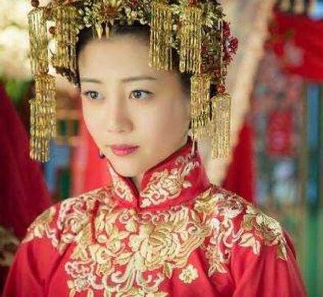 8,《活色生香》饰 宁佩珊