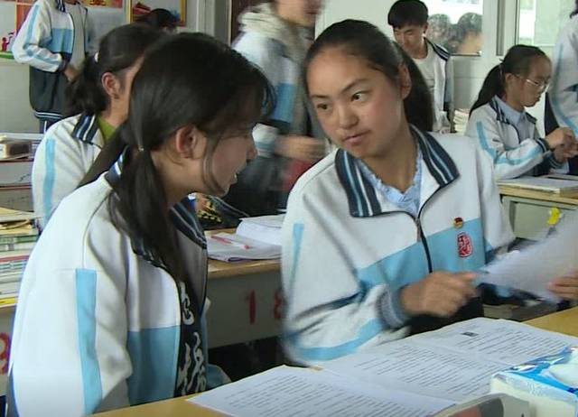 【丽江全接触】这个玉龙中学的18岁姑娘,因为做了这些